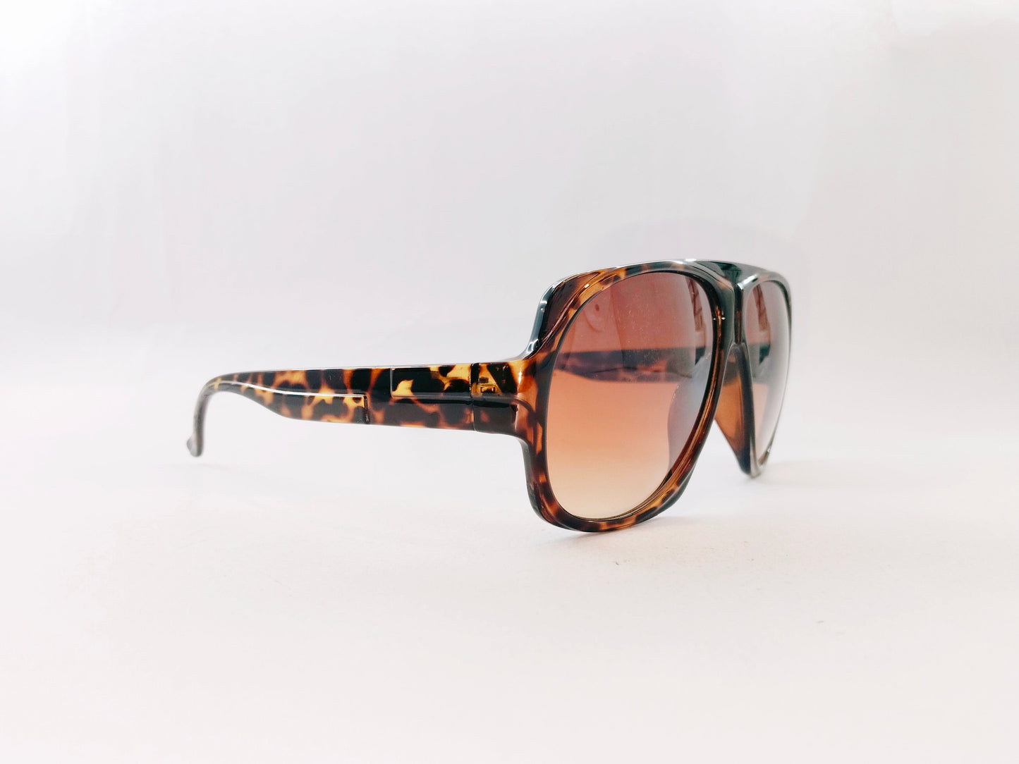 iDom Sunglasses Full Rim Aviator Square Sunglasses For Men VE54