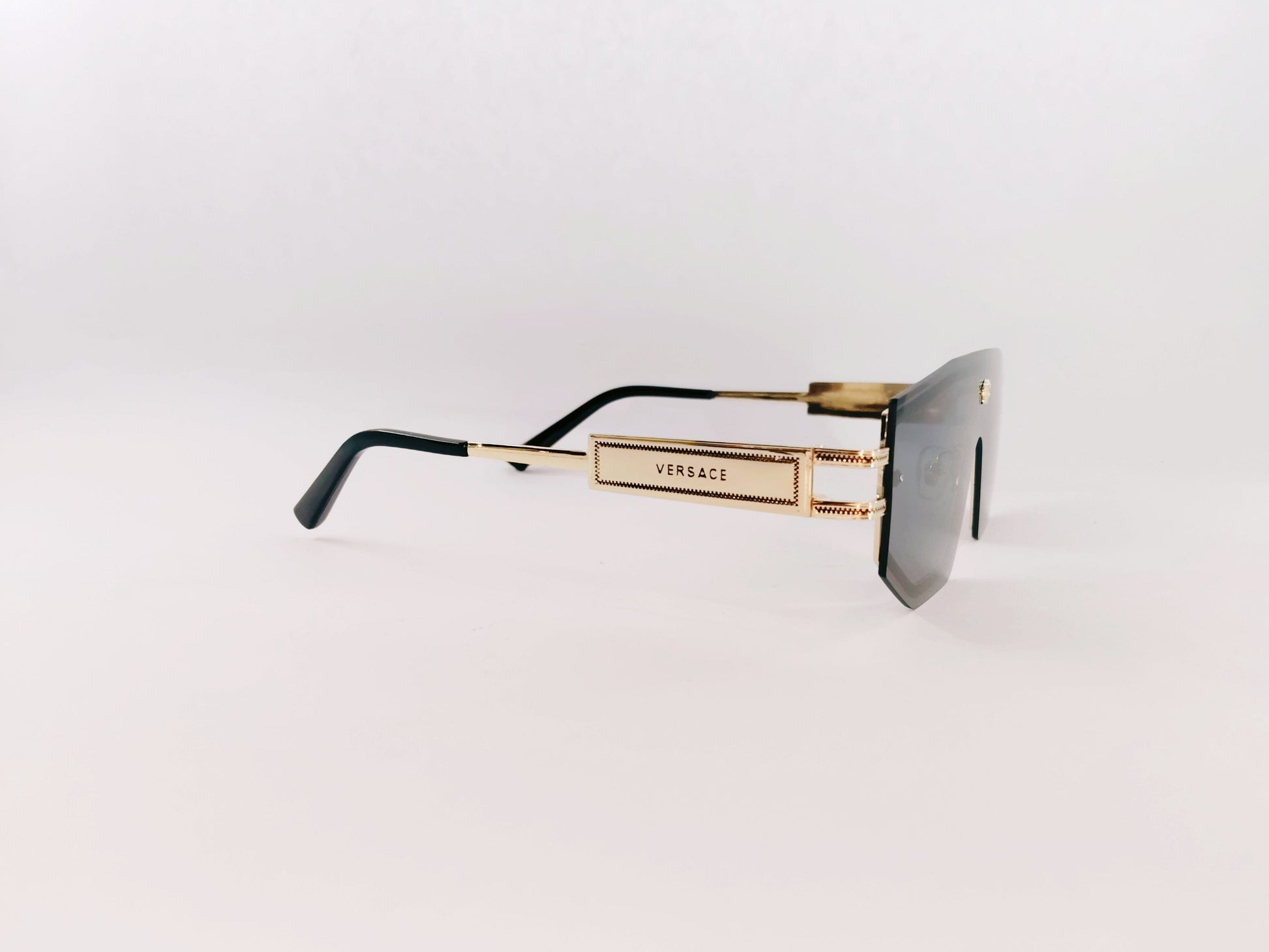 iDom Sunglasses Full Rim Navigator Sunglasses For Men 9995