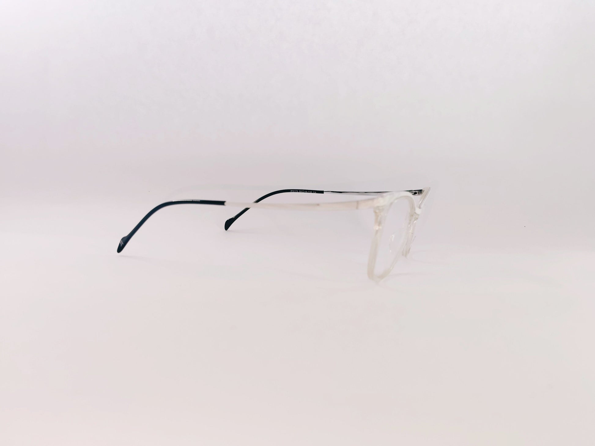Jerry Rodgers Eyeglasses Jerry Rodgers Transparent White Frame Cat-Eye Shape For Women 123135